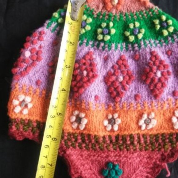 Peruvian chullo knitted in multicolor wool winter warm women\'s hat